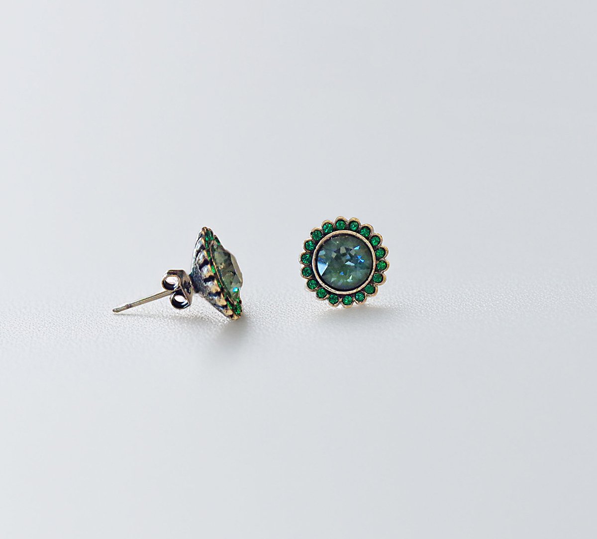 Halo crystal floral earrings,pine green